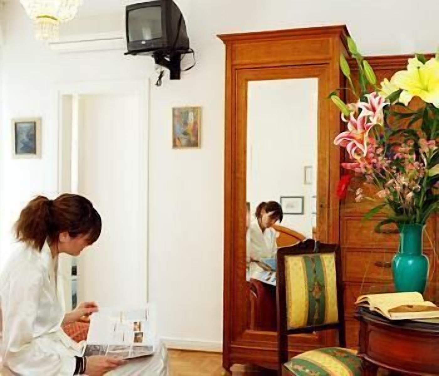 Albertina Hotel 2*