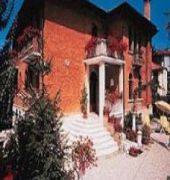 Albertina Hotel 2*
